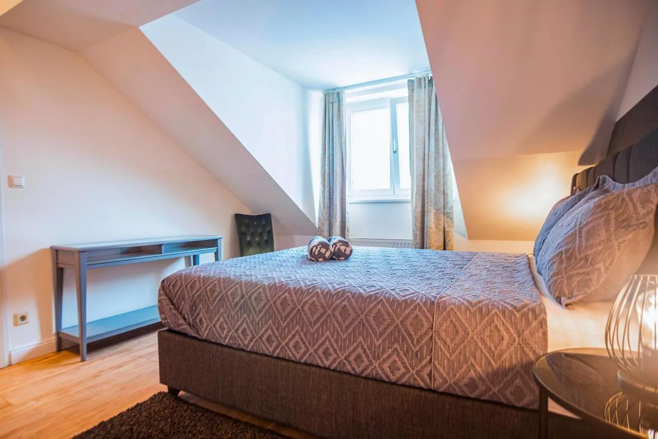 Royal Residence Haus des Meeres Wien Apartment