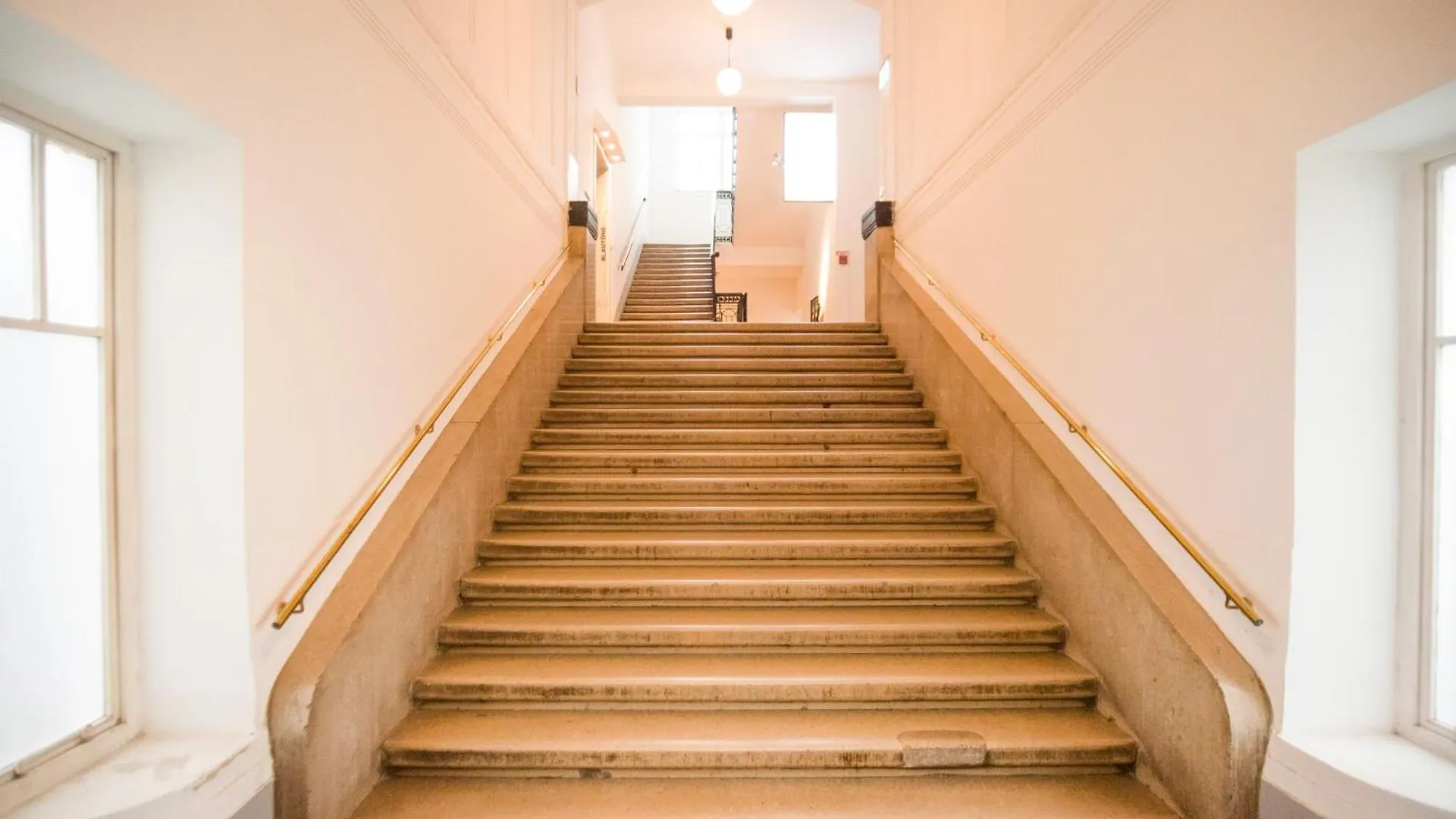 Apartment Royal Residence Haus des Meeres Wien